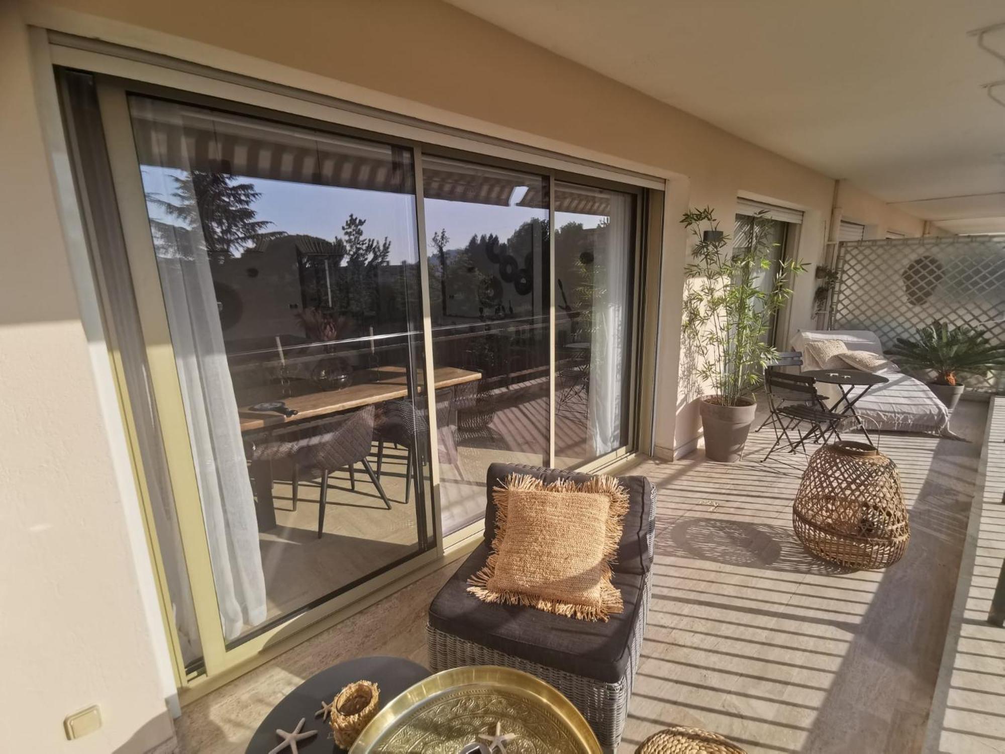 2 Bedrooms Seafront Cannes Exterior photo